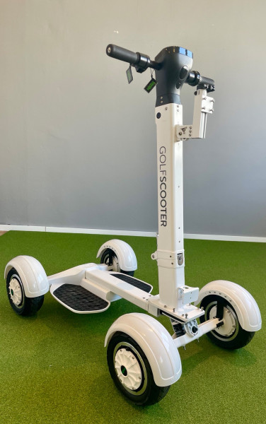 Golfscooter weiß Neu mit optischen Mängeln