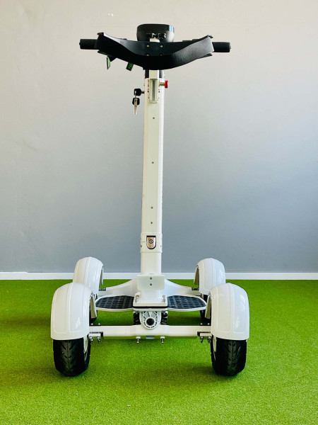 Golfscooter weiß Neu mit optischen Mängeln