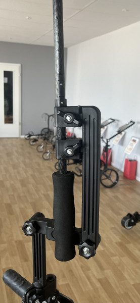 Golfscooter Schwarz Modell 2026 mit manueller Bremse und Sitz