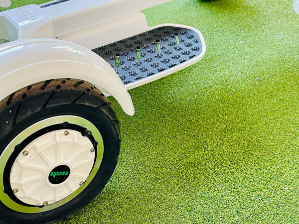 Golfscooter weiß Neu mit optischen Mängeln