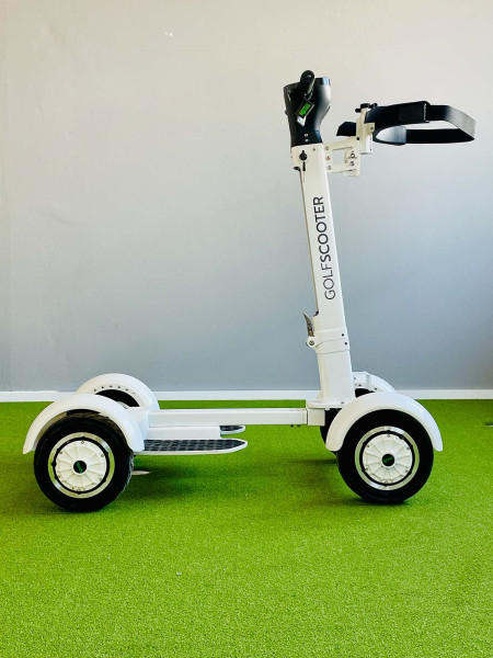 Golfscooter weiß Neu mit optischen Mängeln